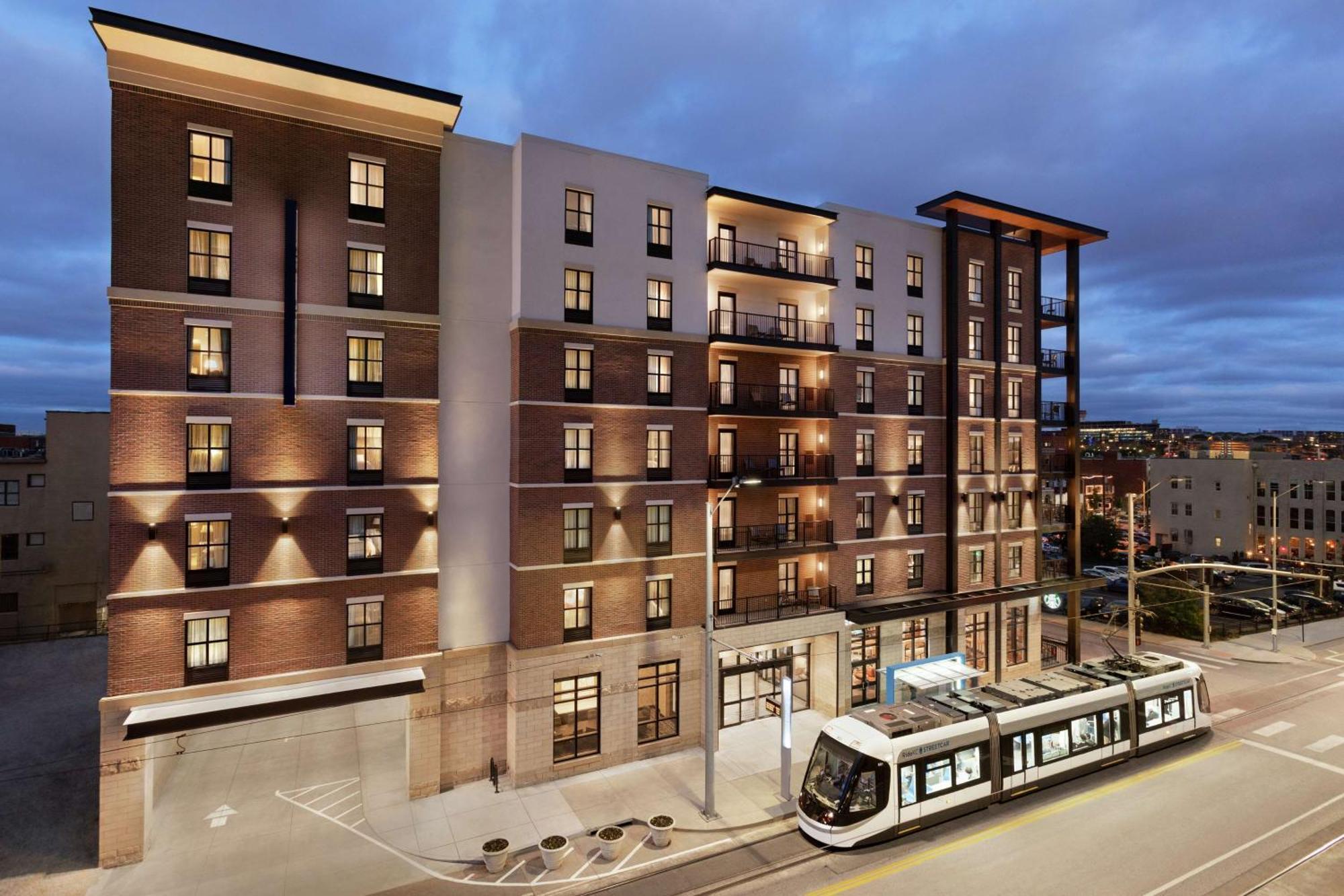 Hampton Inn Suites Kansas City Downtown Crossroads Exterior photo