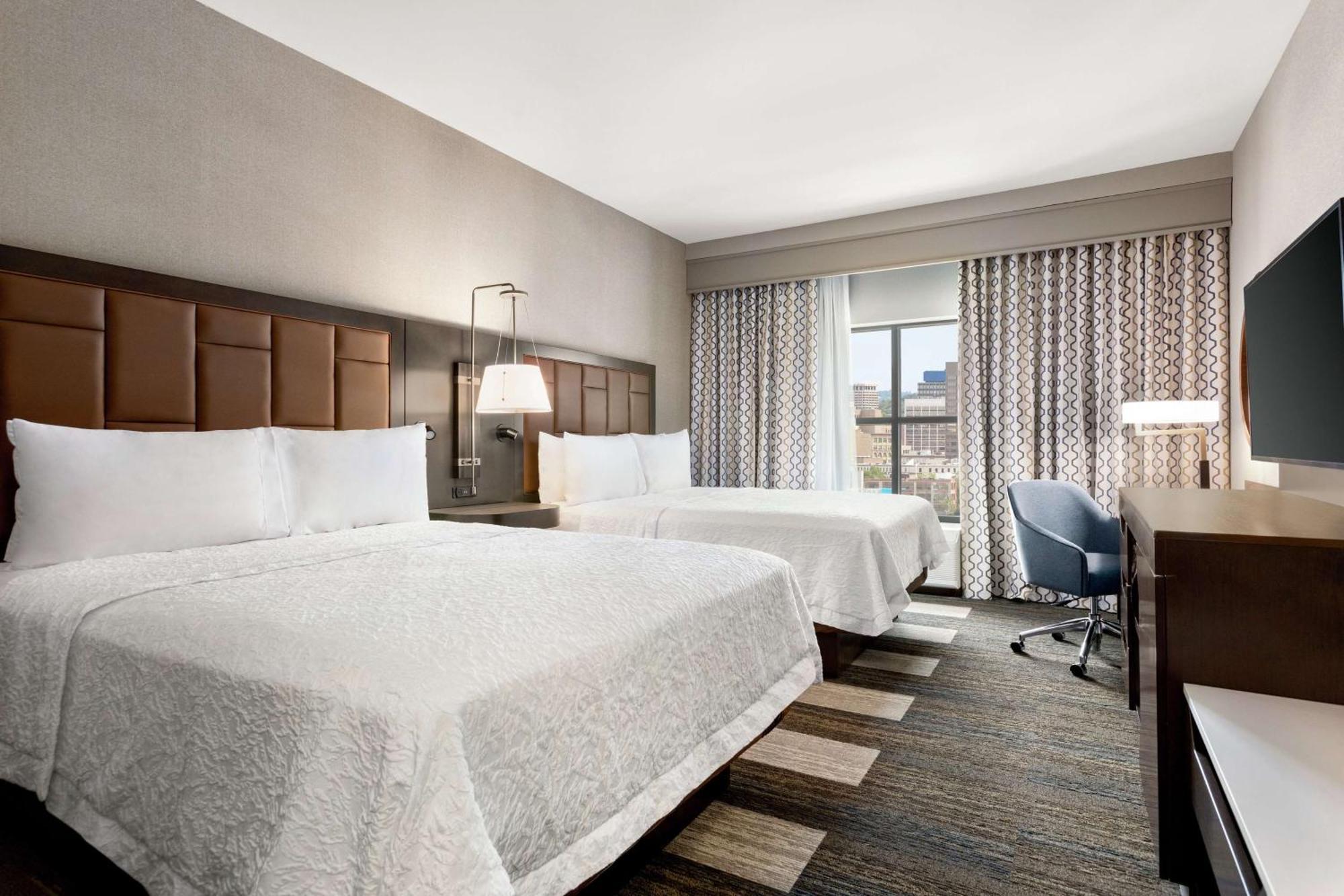 Hampton Inn Suites Kansas City Downtown Crossroads Exterior photo